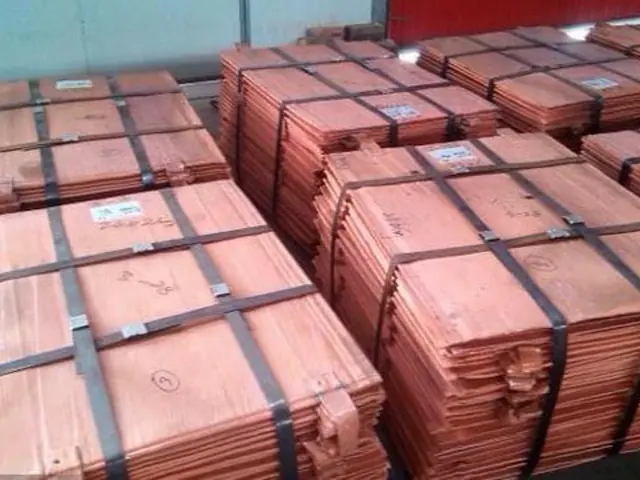 Copper cathode and ingots